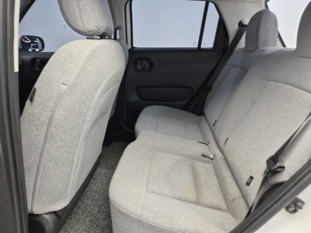 HYUNDAI Casper - Vista 12