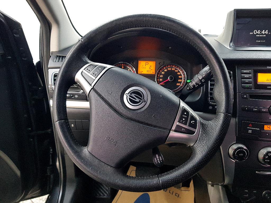 Ssangyong Korando - Vista 12