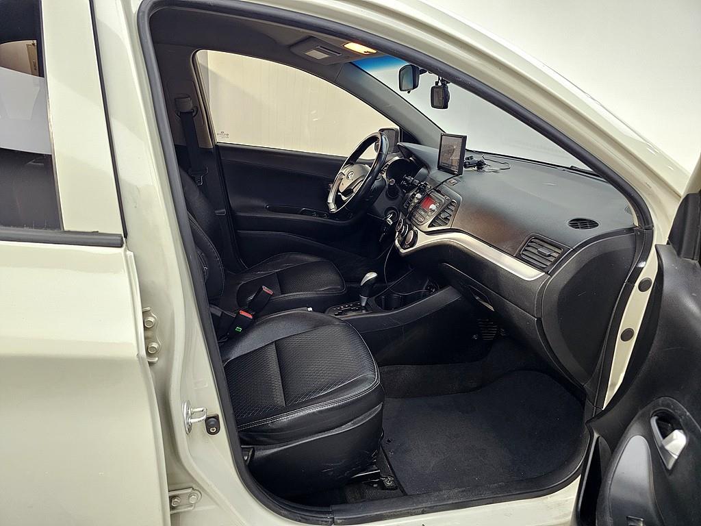 KIA Morning - Vista 11