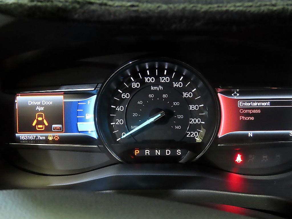 Ford Explorer - Vista 9