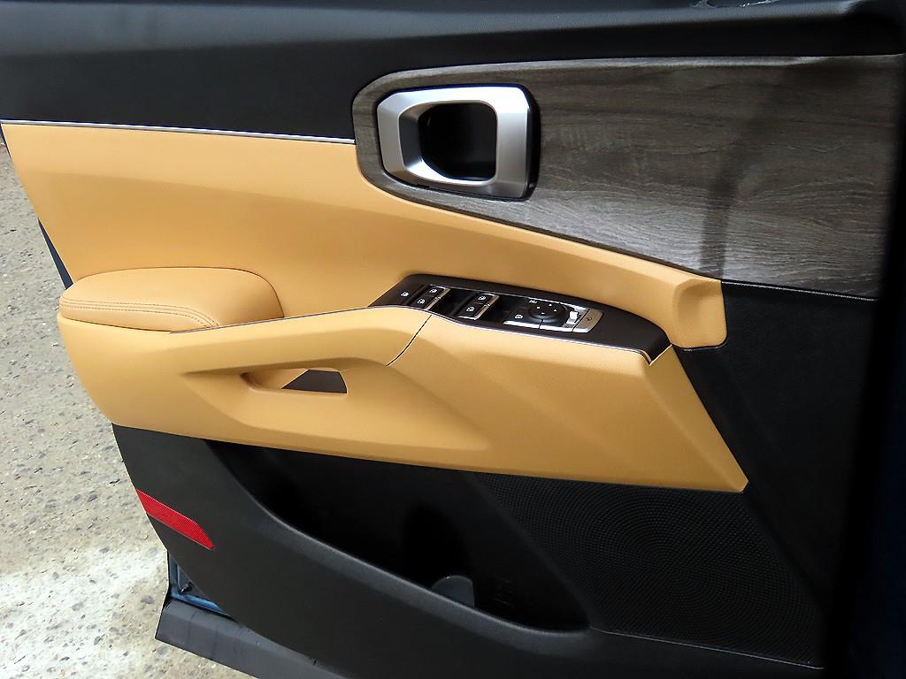 KIA Sorento - Vista 11