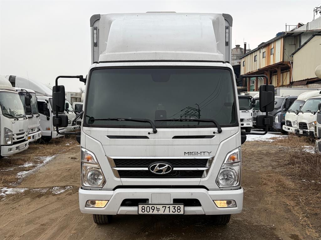 medium and large cargo truck - Vista 2