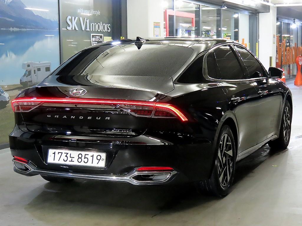 HYUNDAI Grandeur - Vista 4