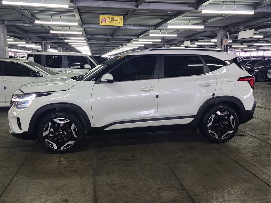 KIA Seltos - Vista 3