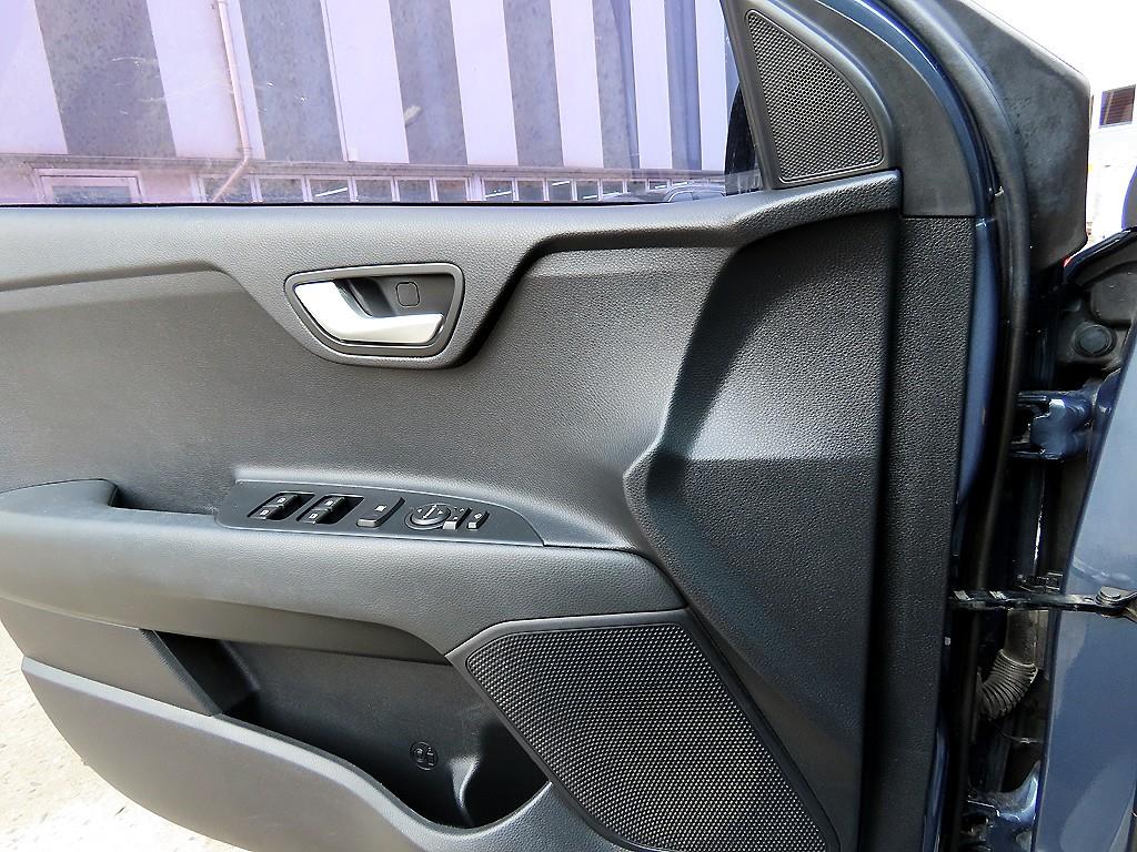 KIA Stonic - Vista 11