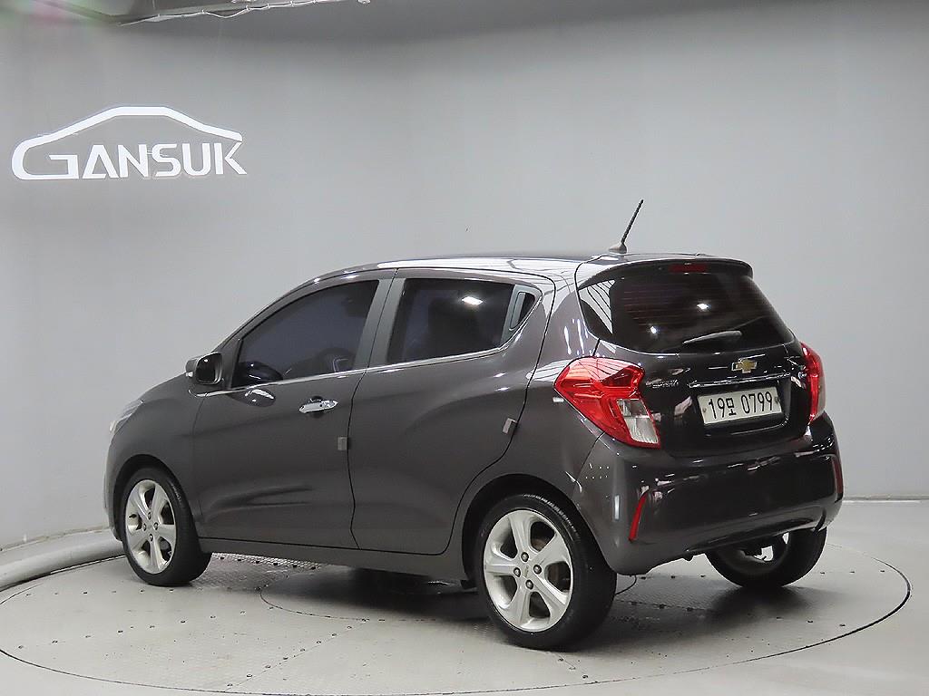 Chevrolet Spark - Vista 5