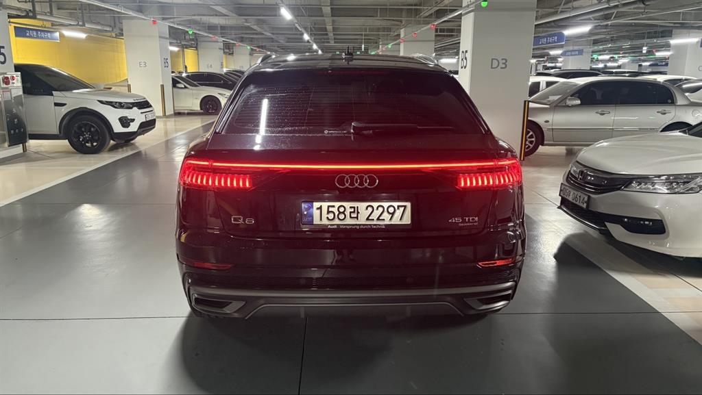 Audi Q8 - Vista 2