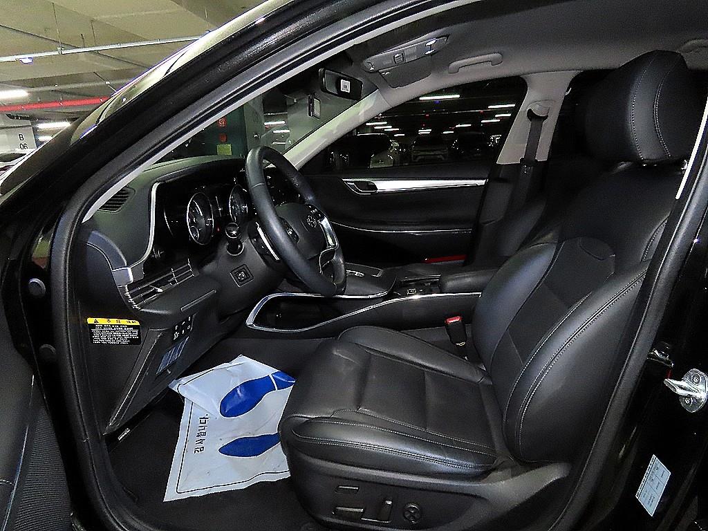 HYUNDAI Grandeur - Vista 6