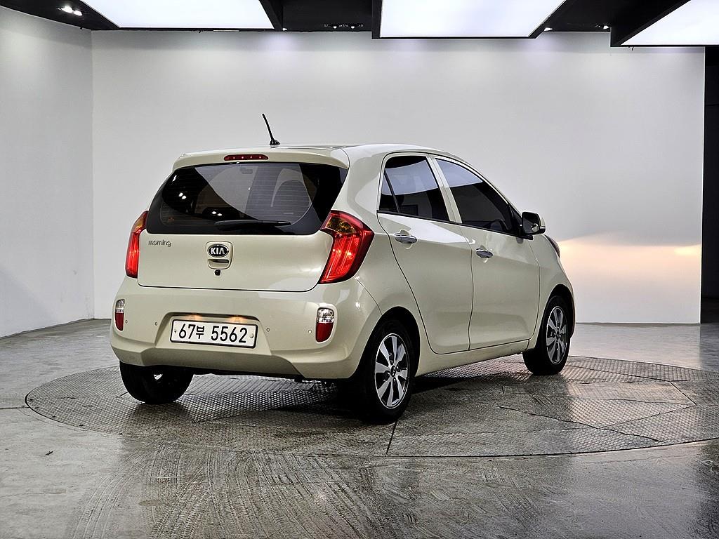 KIA Morning - Vista 4