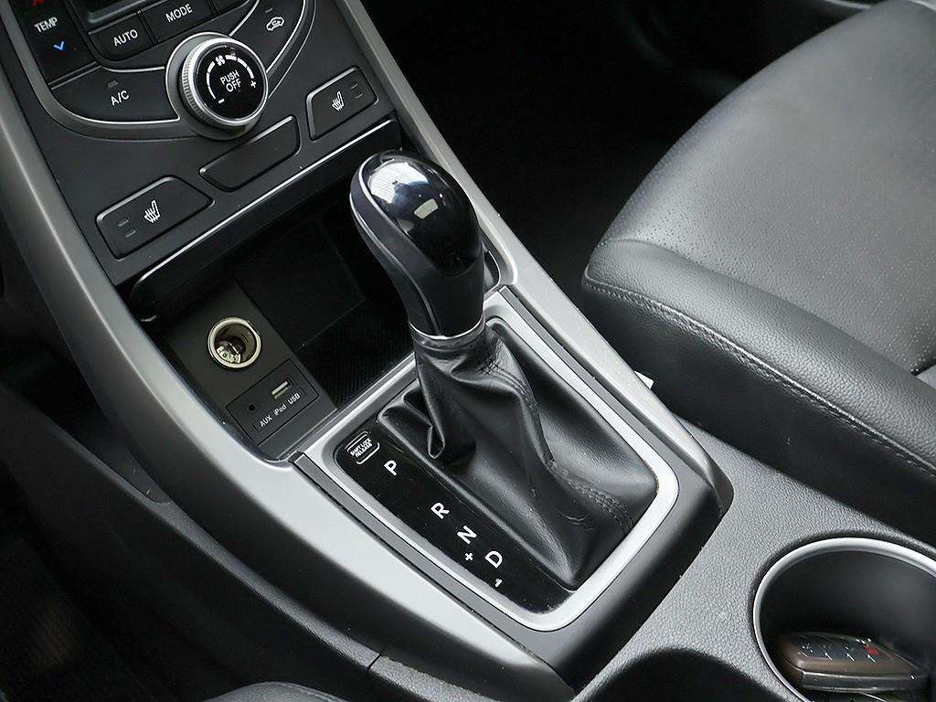 HYUNDAI Avante 2015 Gris - Importación desde Corea - HF Imports Iquique - Foto 10