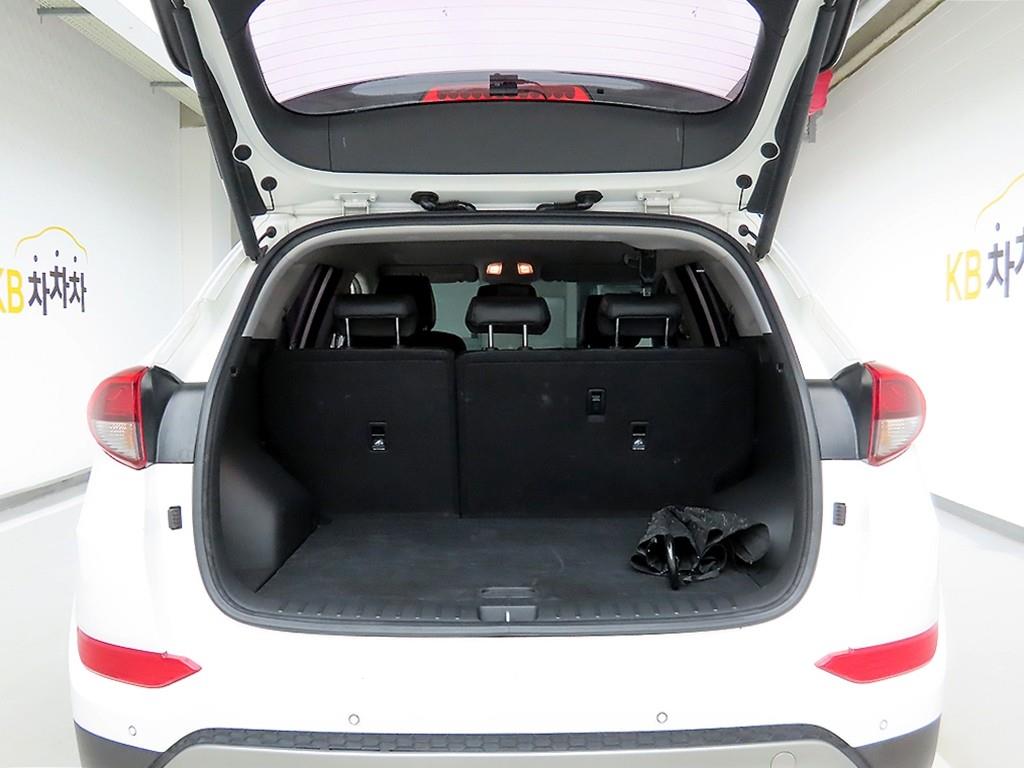 HYUNDAI Tucson - Vista 5