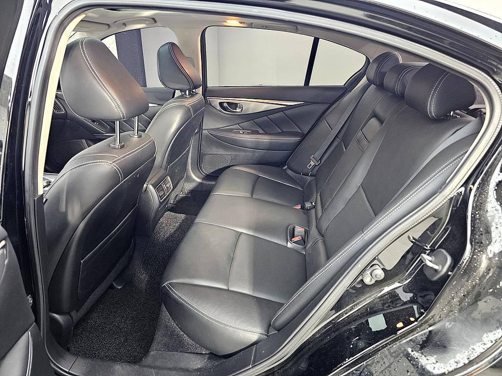 Infiniti Q - Vista 9