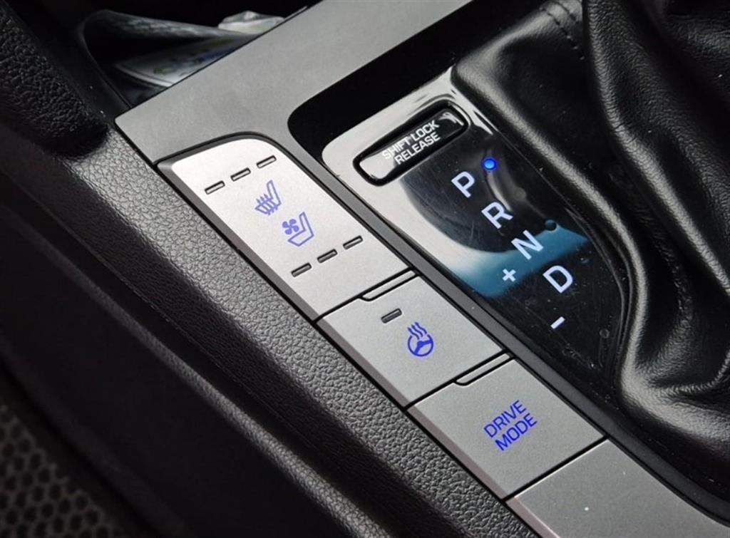 HYUNDAI Avante 2018 Blanco - Importación desde Corea - HF Imports Iquique - Foto 17