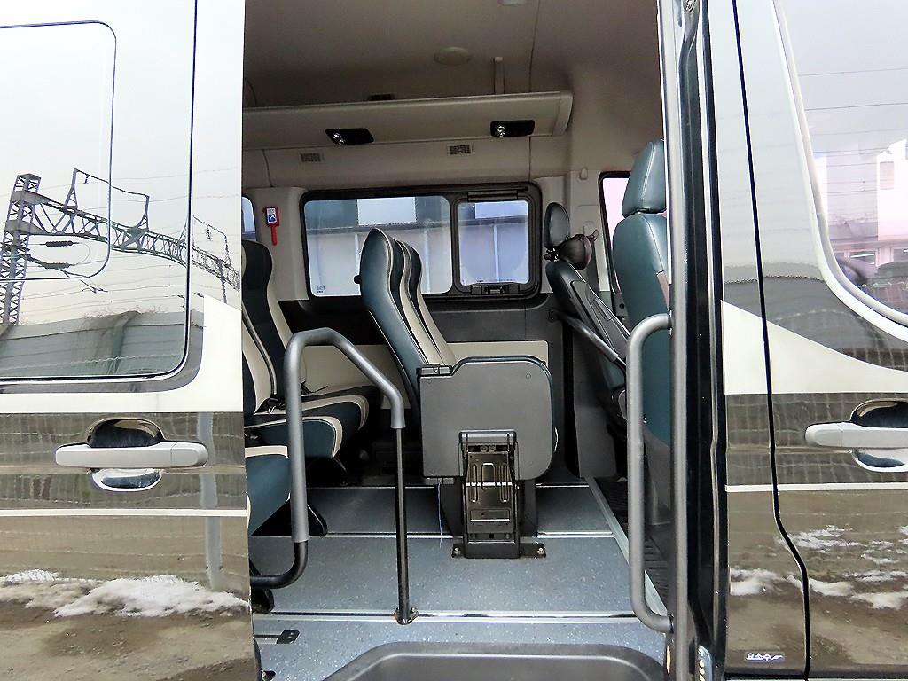 HYUNDAI Solati - Vista 6