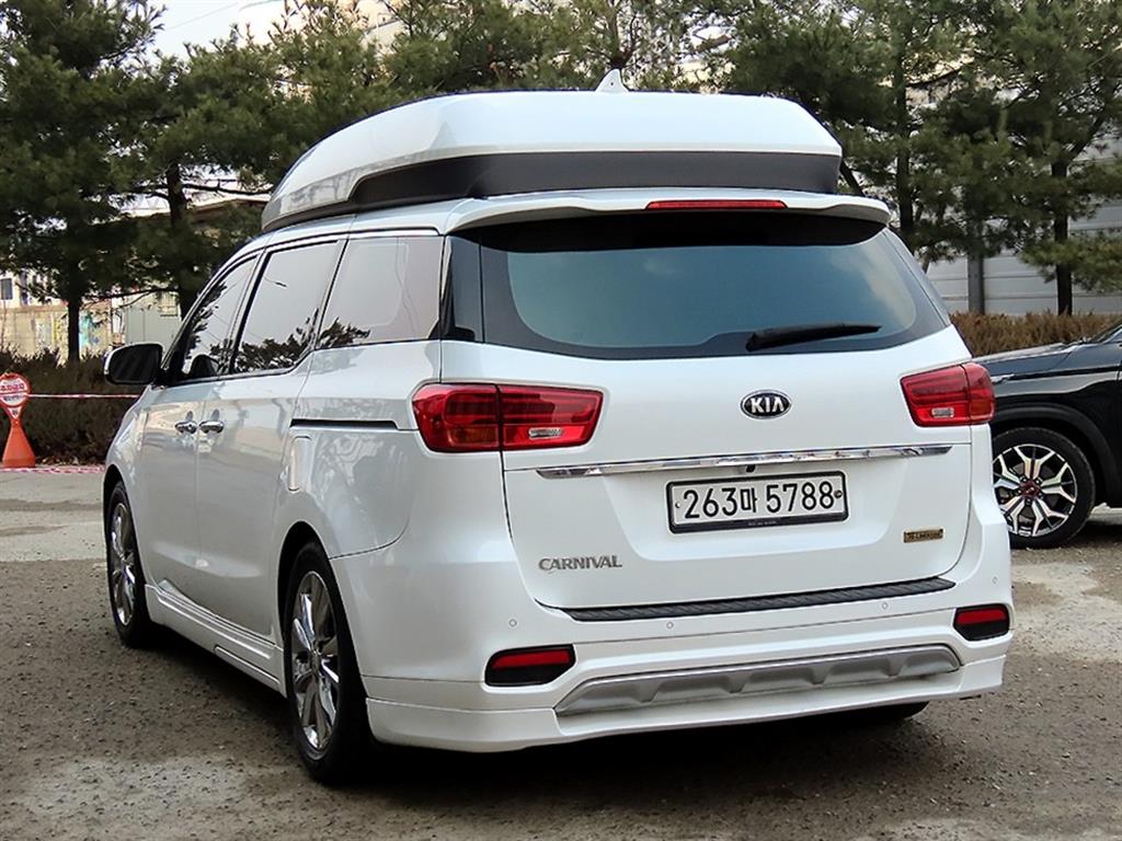 KIA Carnival - Vista 3