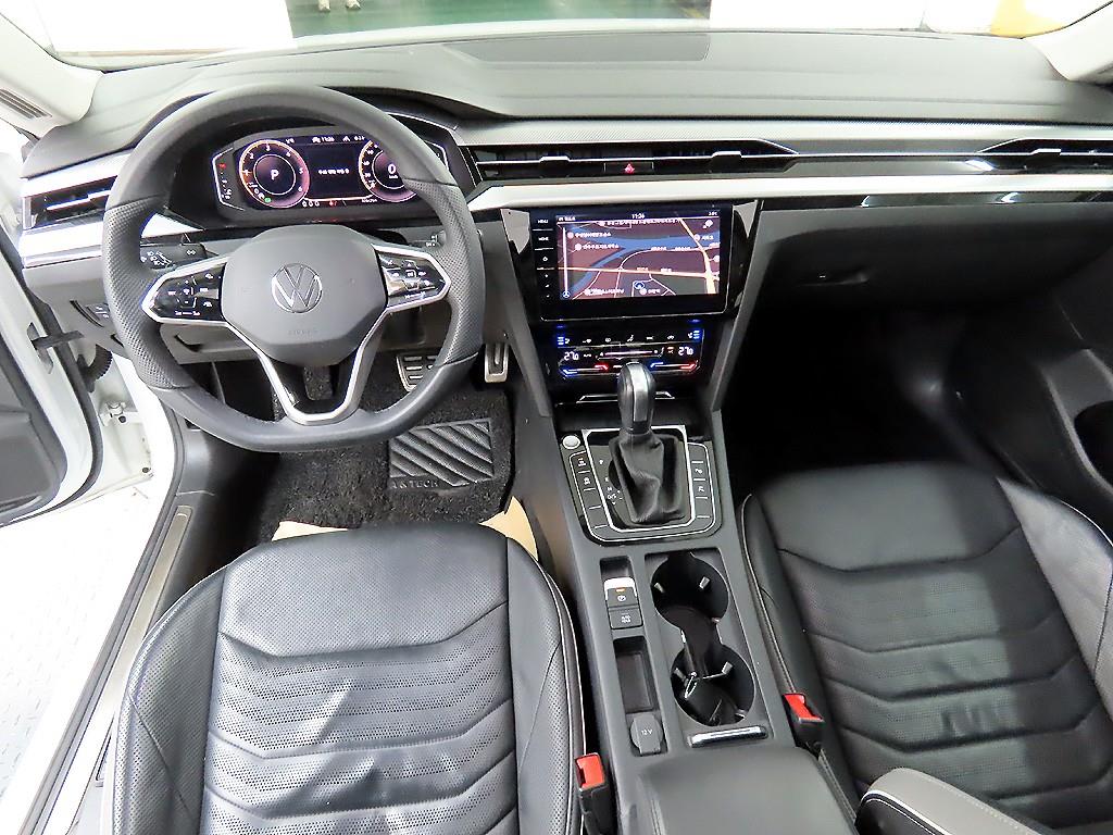 Volkswagen Arteon - Vista 7