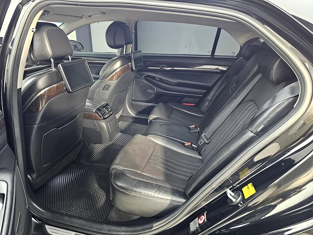 Genesis EQ900 - Vista 9