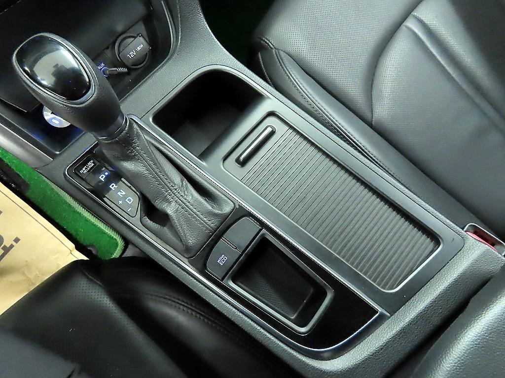 HYUNDAI Sonata - Vista 10