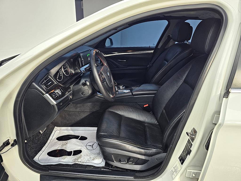 BMW 5 Series - Vista 8