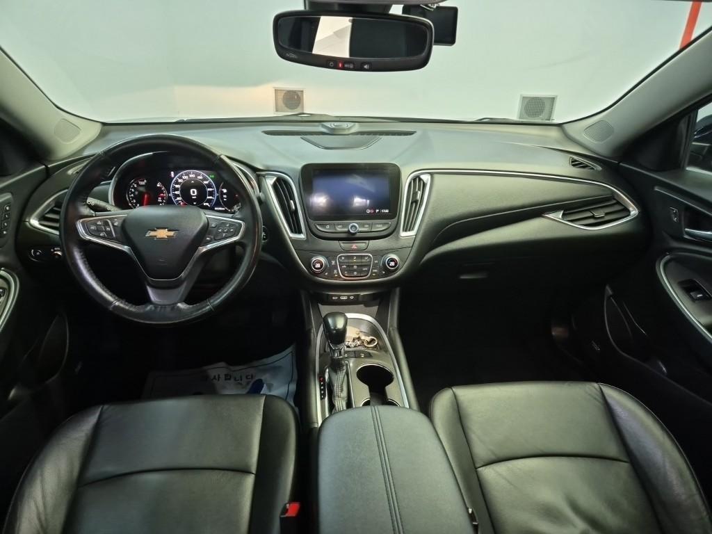 Chevrolet Malibu - Vista 5