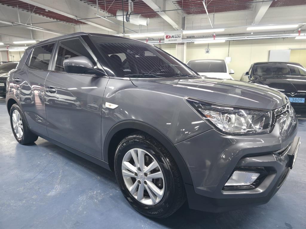 Ssangyong Tivoli - Vista 8