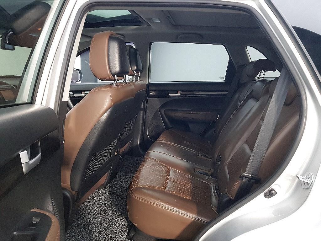 KIA Sorento - Vista 9
