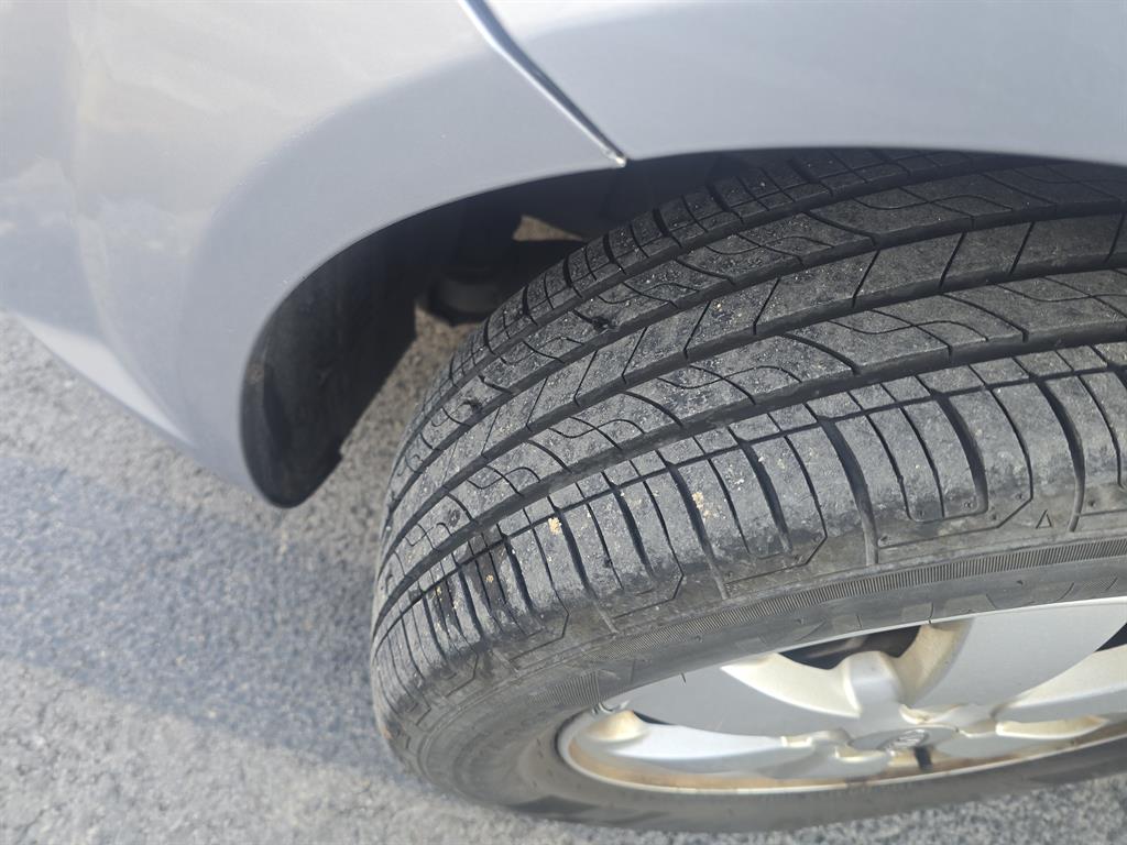 KIA Pride 2010 Plateado - Importación desde Corea - HF Imports Iquique - Foto 17