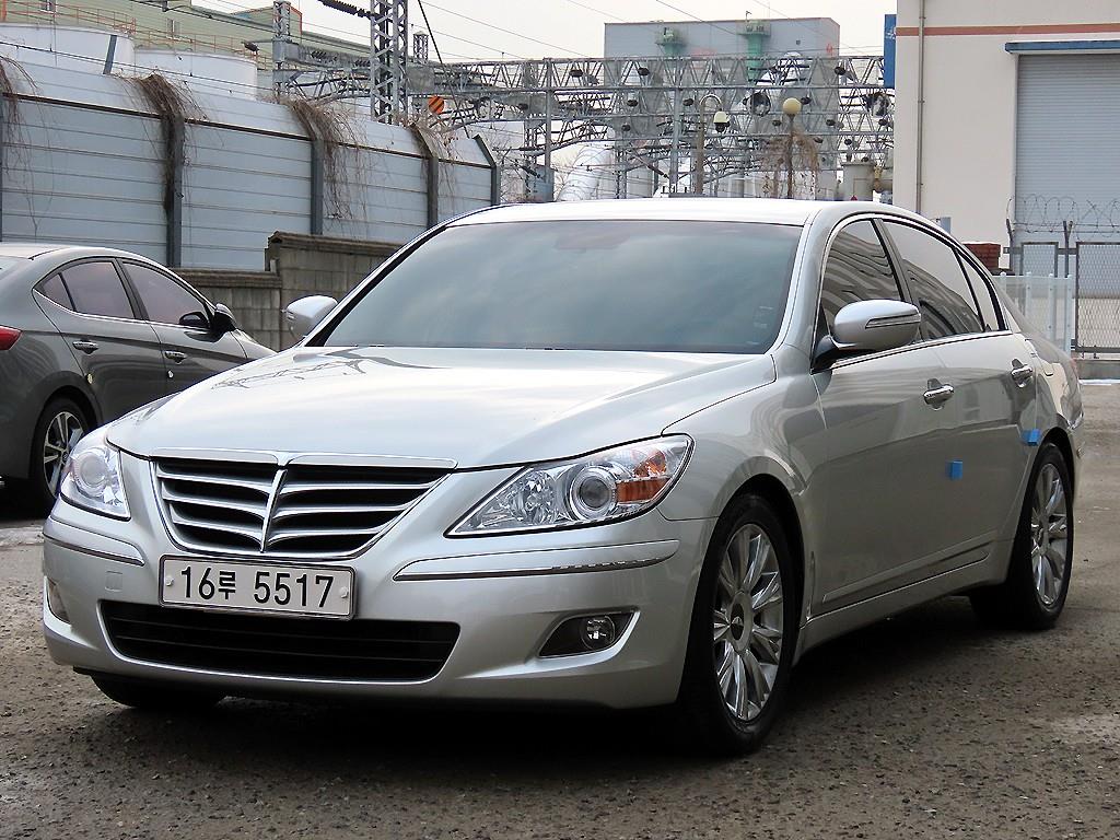 HYUNDAI Genesis - Vista 2