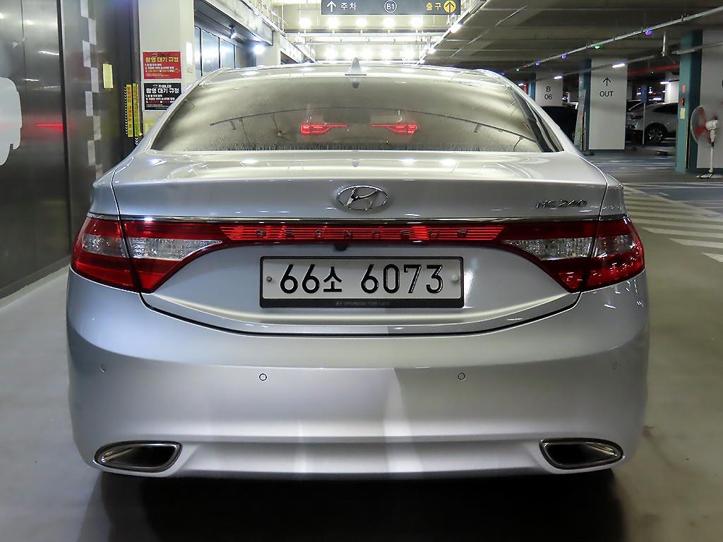 HYUNDAI Grandeur - Vista 5