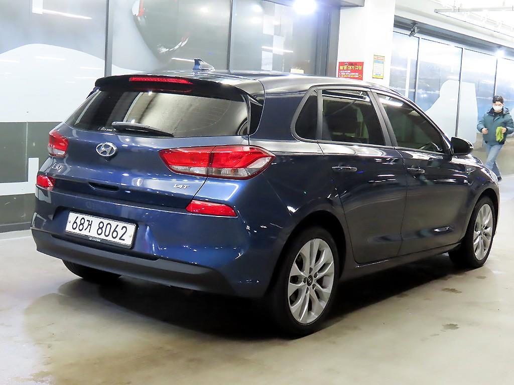 HYUNDAI i30 - Vista 4