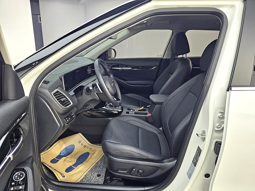 KIA Seltos - Vista 8