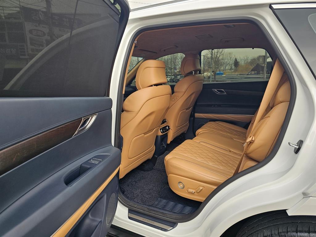 Genesis GV80 - Vista 11