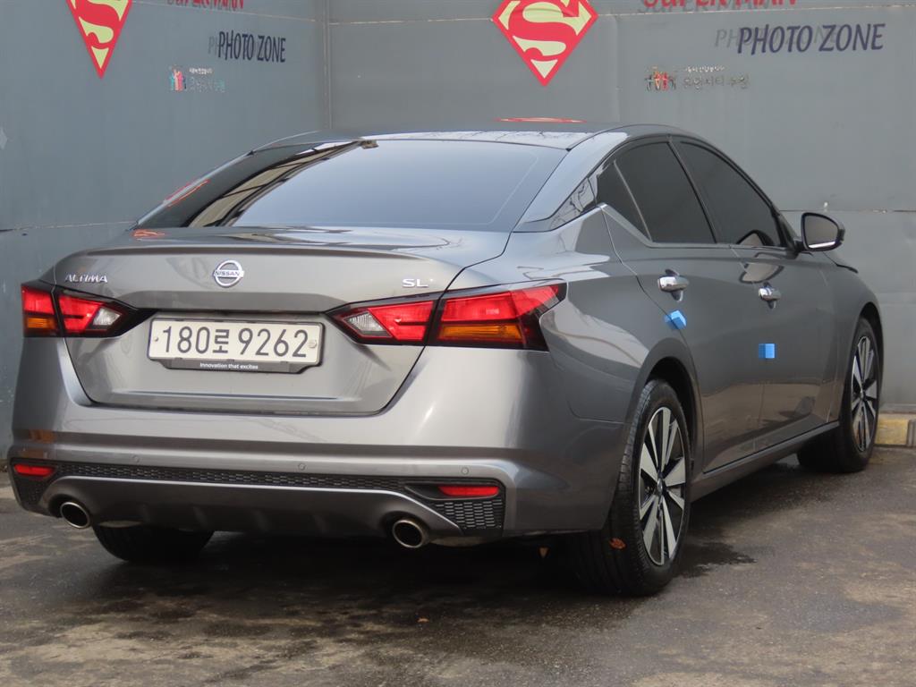 Nissan Altima - Vista 5