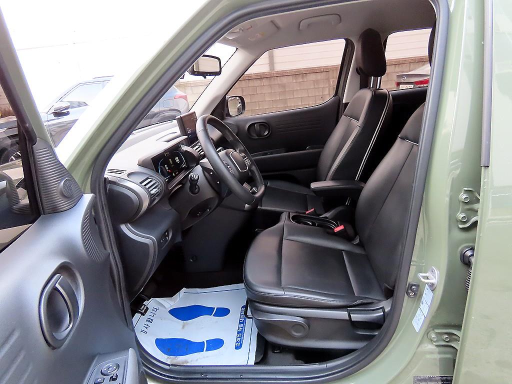 HYUNDAI Casper - Vista 5