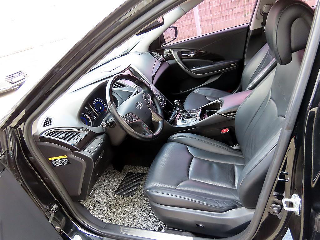 HYUNDAI Grandeur - Vista 5