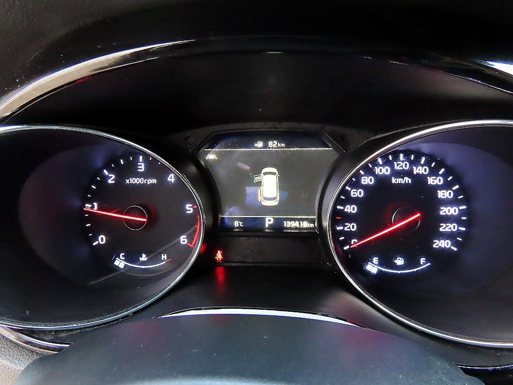 KIA Carnival - Vista 9
