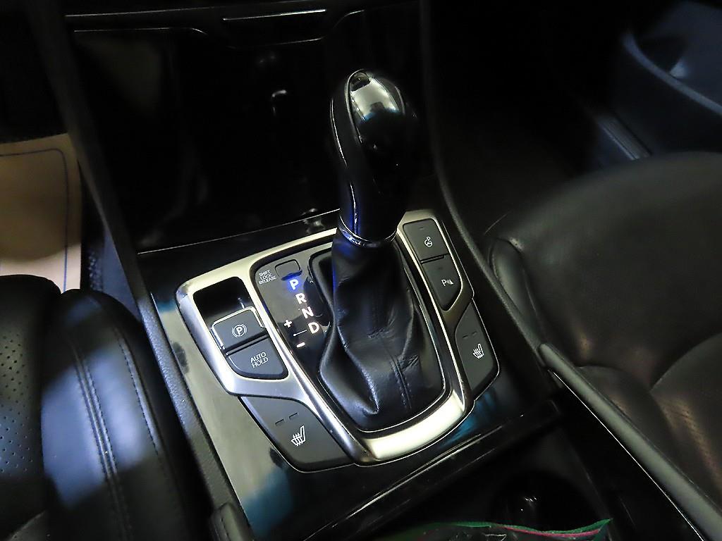 HYUNDAI Grandeur - Vista 12