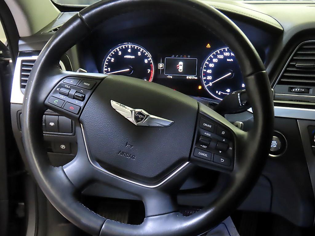 HYUNDAI Genesis - Vista 8