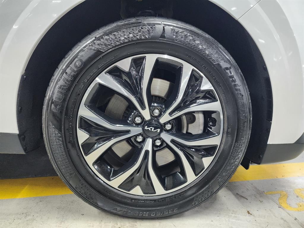 KIA Carnival - Vista 6