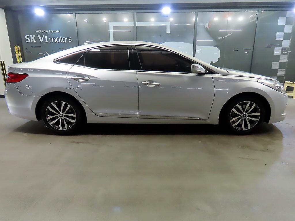 HYUNDAI Grandeur - Vista 3