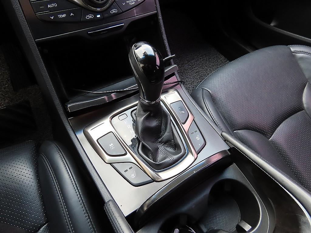 HYUNDAI Grandeur - Vista 10