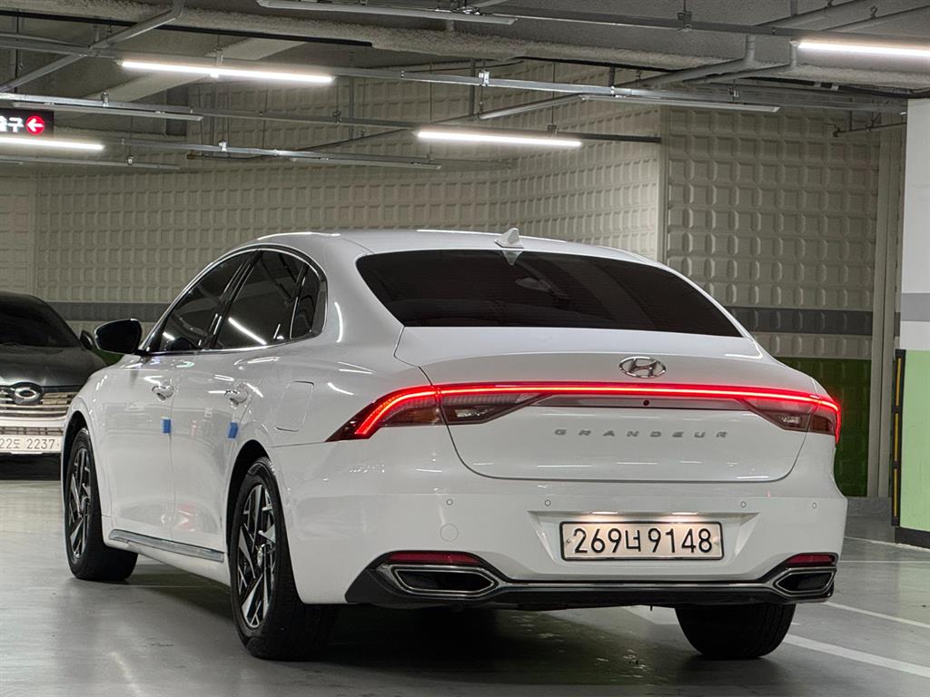 HYUNDAI Grandeur - Vista 4