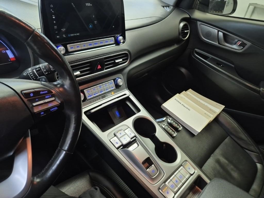 HYUNDAI Kona - Vista 10