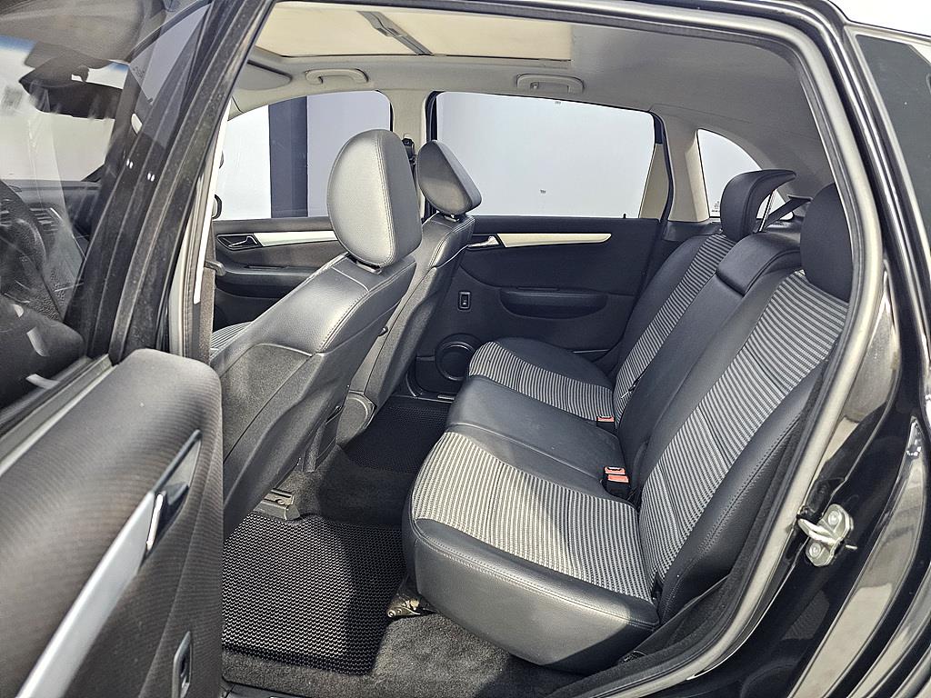 Mercedes Benz B Class (MY B) - Vista 9
