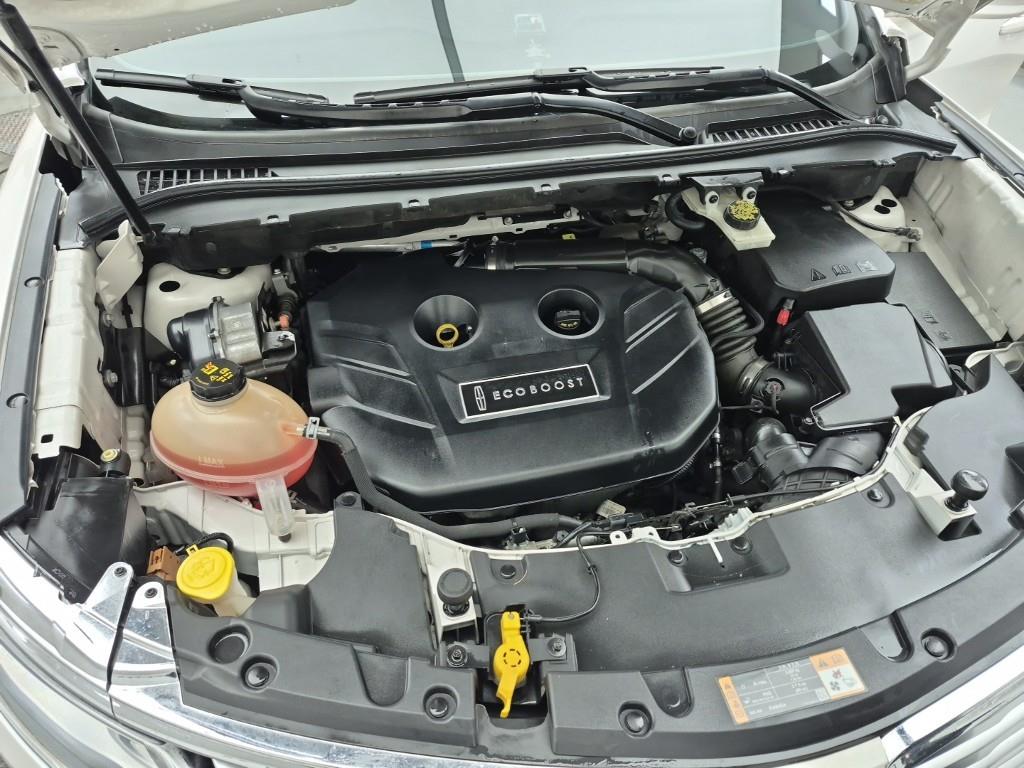 Lincoln MKC - Vista 6