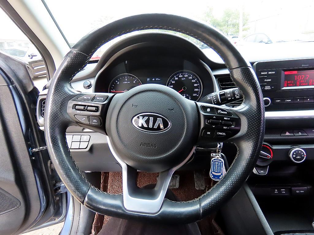 KIA Stonic - Vista 8