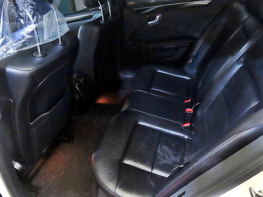 Mercedes Benz E class - Vista 7