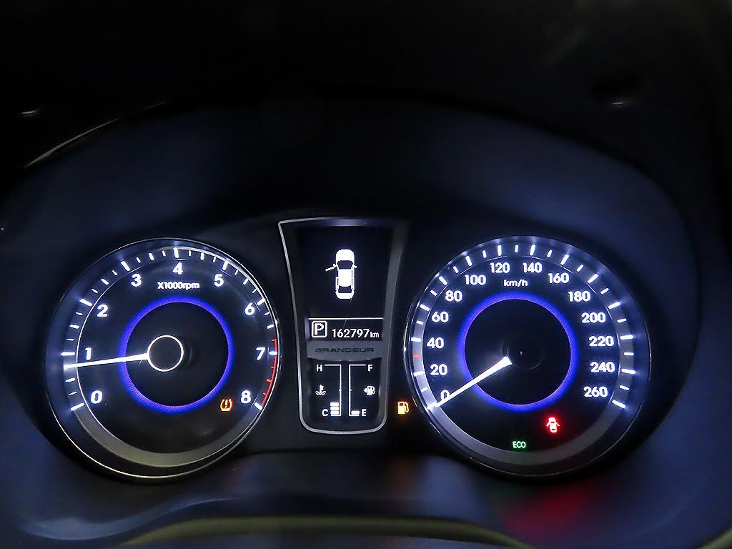 HYUNDAI Grandeur - Vista 9