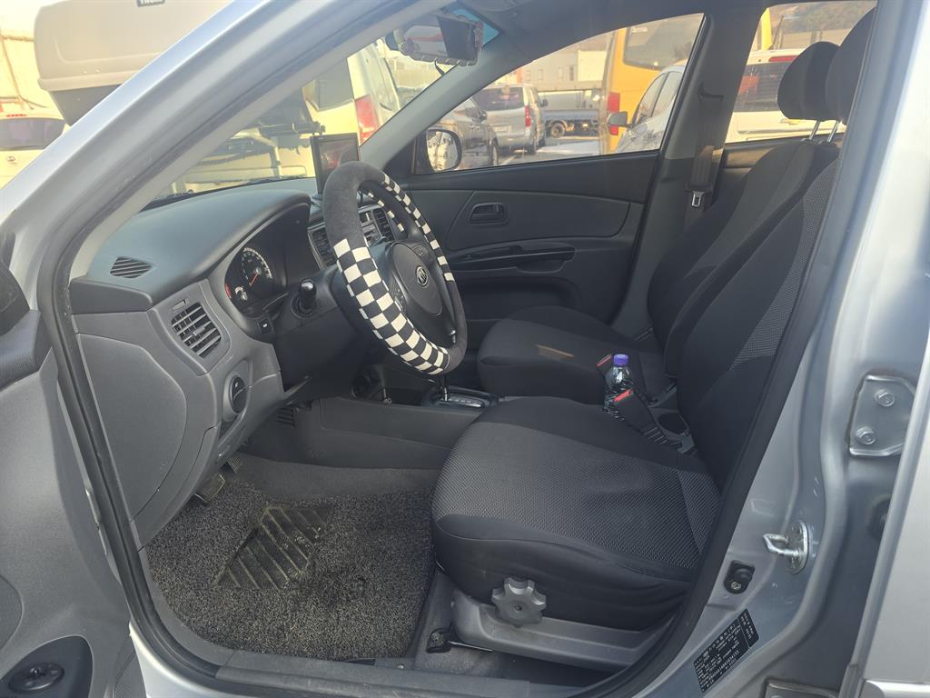 KIA Pride 2010 Plateado - Importación desde Corea - HF Imports Iquique - Foto 15