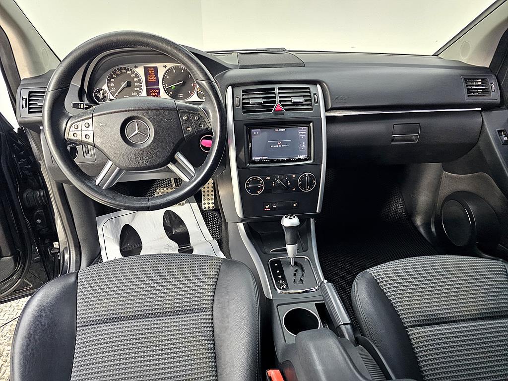 Mercedes Benz B Class (MY B) - Vista 5